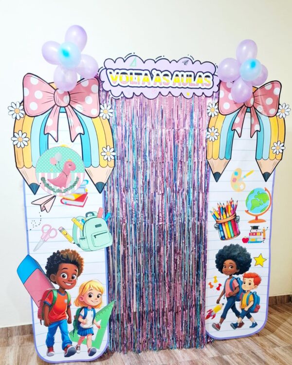 volta às aulas, volta às aulas 2026, painel volta às aulas, mural volta às aulas, portal volta às aulas, decoração volta às aulas, recepção escolar, acolhimento escolar, primeiro dia de aula, entrada decorada escola, boas-vindas alunos, painel escolar 2026, decoração escolar 2026, mural escolar, decoração pedagógica, volta às aulas educação infantil, volta às aulas ensino fundamental, material pedagógico volta às aulas, decoração para escola, painel educativo