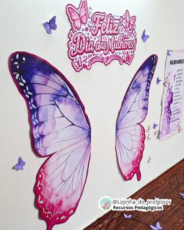 Painel Mulher Borboleta com poema e asas para foto decoração Dia da Mulher painel grande feminino